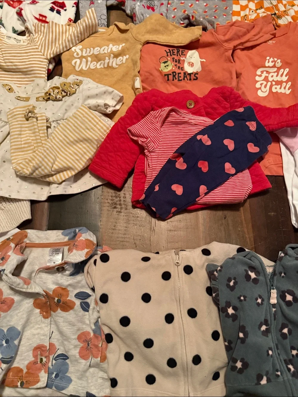 Huge 0-3 baby girls clothing lot!